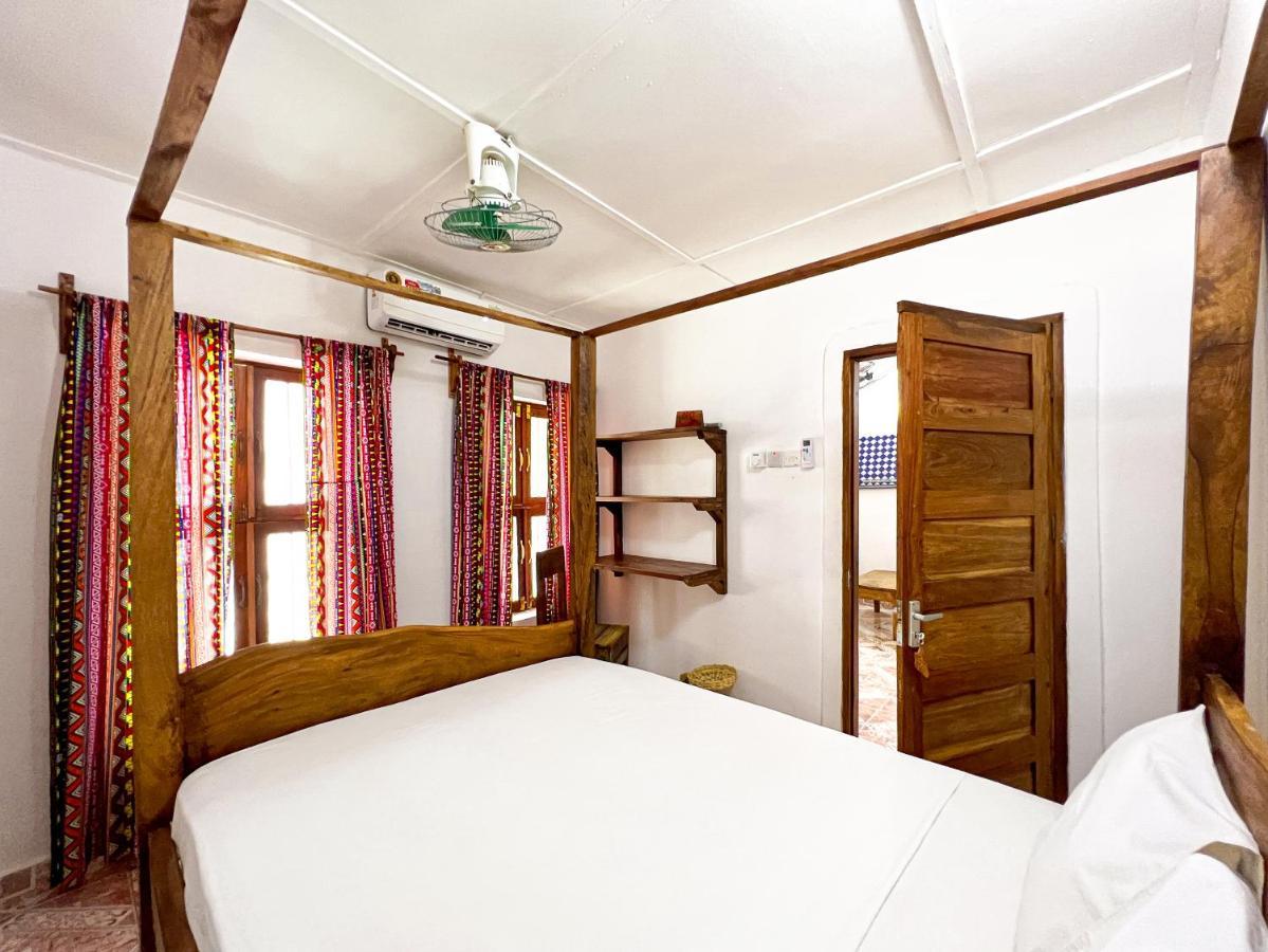 Shoki Shoki Guest House Занзібар Екстер'єр фото